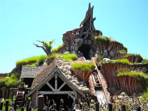 Disney History: Song of the South | Splash mountain, Song of the south ...