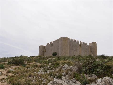 The castle of Montgrí witnessed the bloody struggle of the monarchy ...