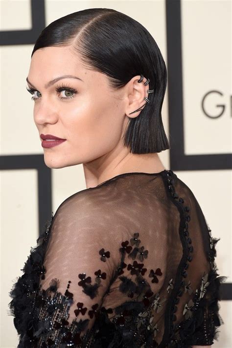 Bold Accessories at the Grammy Awards - Slideshow | Slick hairstyles, Hair shows, Jessie j