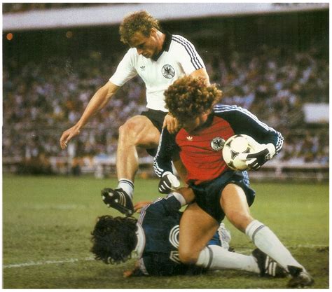 8 juillet 1982 : France 3-3 RFA (4-5 tab) - Demi-finale de Coupe du Monde