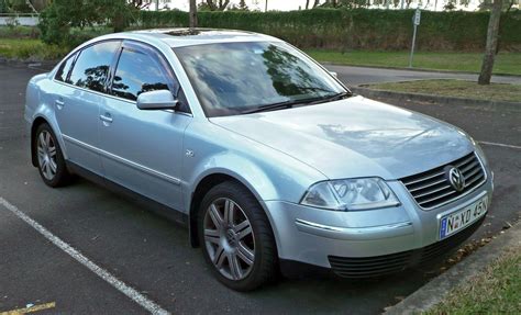 2004 Volkswagen Passat Sedan 4-Door Sedan GLS Automatic