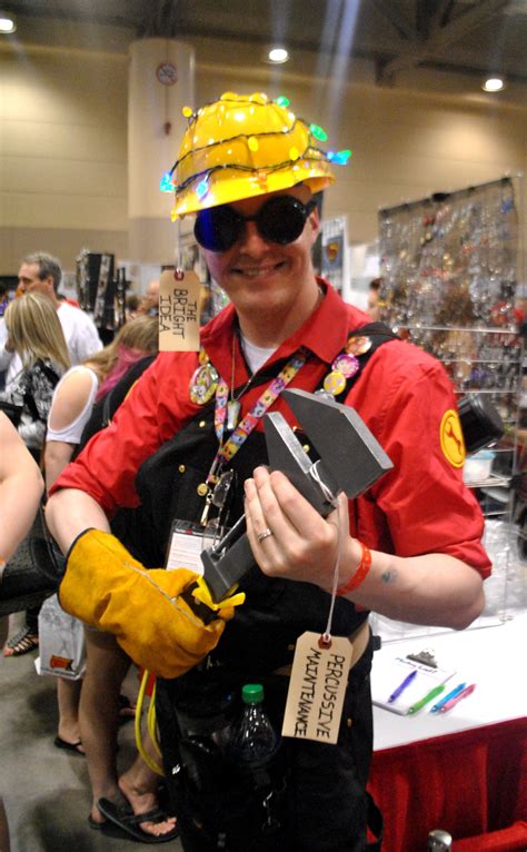 The best TF2 cosplay I have ever seen - complete with TAGS! : tf2