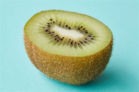 Can You Eat Kiwi Skin? Here's What You Should Know - Brightly