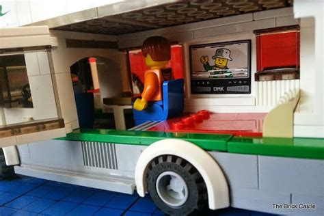 The Brick Castle: LEGO Camper Van set 60057 Age 5+