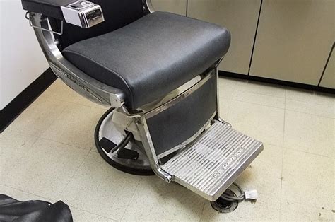 Belmont Hydraulic Barber Chair | EBTH