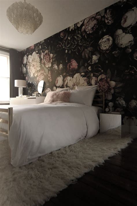 Floral Wallpaper Bedroom Ideas