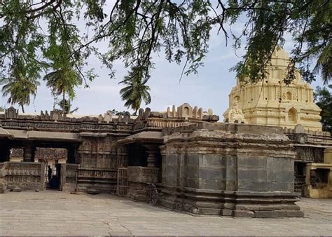 Harihareshwara Temple Harihar Info, Location, History, Photo