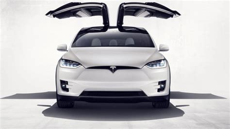 Falcon wing doors on some Tesla Model X cars won't open or close | Mashable