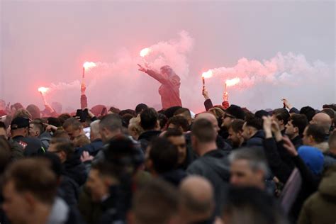 Ajax clinches 35th Dutch title, police urge fans to stay away | Daily Sabah