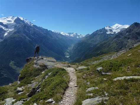 Haute Route hiking expedition. 7-day trip. Certified guide