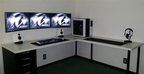 30 Best Looking White Gaming Setup - GPCD