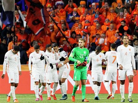 Dark Days for Netherlands as Euro 2016 Hopes Slump | Football News