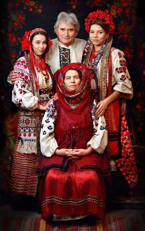 Matryoshka Mama | Folk fashion, Traditional outfits, Folk clothing