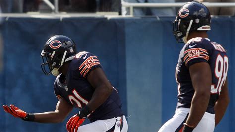 Bears defense produces points, stifles Rams in 23-6 victory