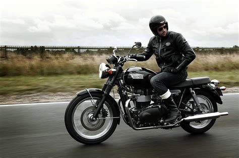 Triumph Motorcycles T100