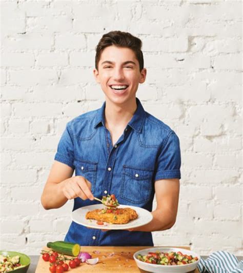 TikTok Cooking Prodigy Eitan Bernath Announces Debut Cookbook – entrtnmnt.