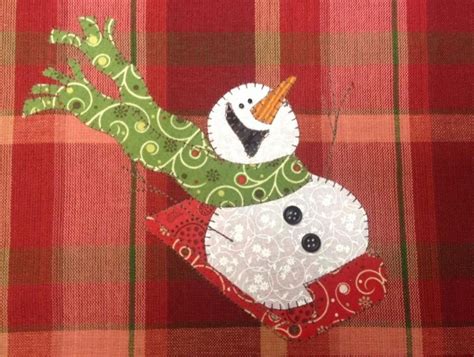 Sledding Fun, A Really Cute Snowman | Snowman quilt, Christmas applique, Christmas quilts