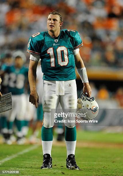 871 Chad Pennington Dolphins Stock Photos, High-Res Pictures, and ...