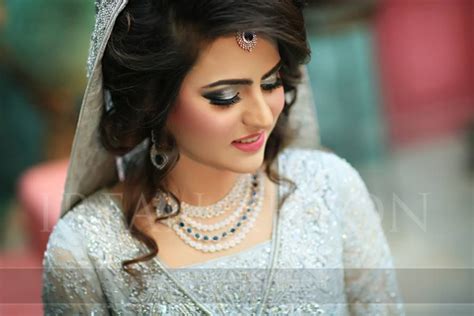 Engagement Bridals, Makeup Tutorial Tips & Dress Ideas 2016-2017 for South Asian Bridals (19 ...