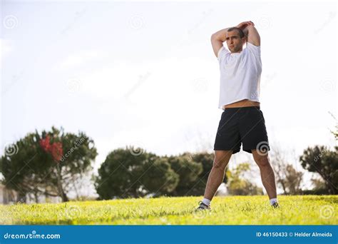 Man exercising in outdoor stock image. Image of exercise - 46150433