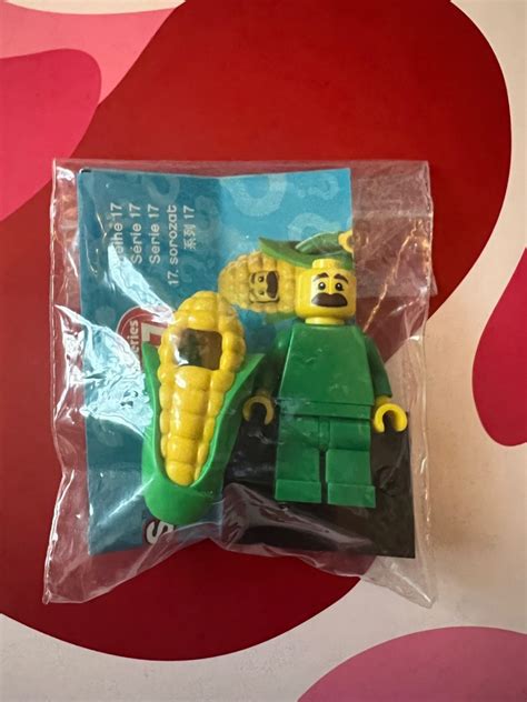 LEGO 71018 Minifigures Series 17 Corn Cob Guy 粟米人 人仔, 興趣及遊戲, 玩具 & 遊戲類 ...