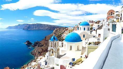 35 Famous Greek Landmarks to Visit (Updated in 2023)