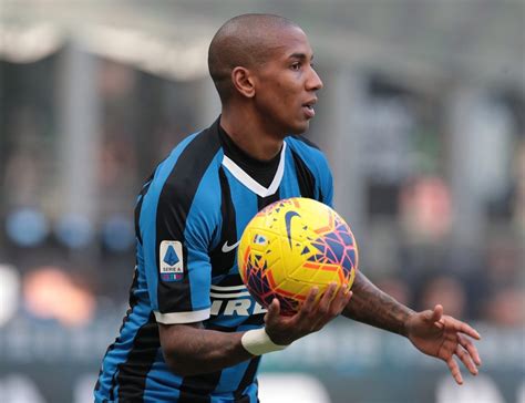 Ashley Young Inter Milan debut: Former Manchester United man gets ...