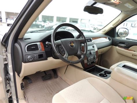 2007 Chevrolet Tahoe LT Interior Color Photos | GTCarLot.com