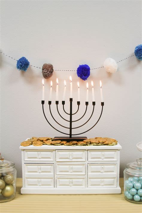 Hanukkah Celebration - Everyday Party Magazine