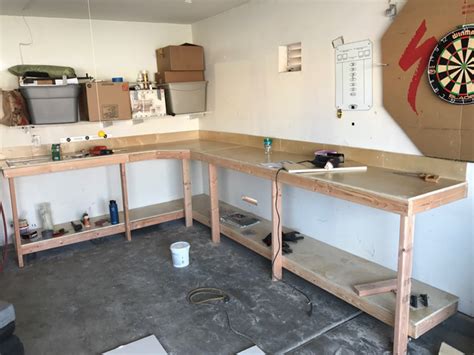 How to build an l shaped workbench ~ Paint wood