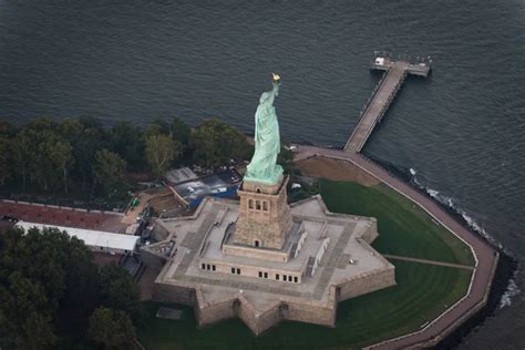 Helicopter statue of liberty Images - Search Images on Everypixel