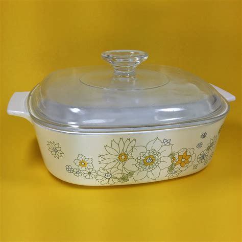 Corning Ware 2-Quart FLORAL BOUQUET Vintage White Casserole