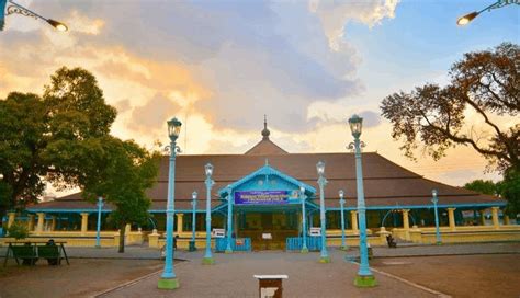 Masjid Agung Surakarta, Sejarah Dan Keunikan Yang Terjaga