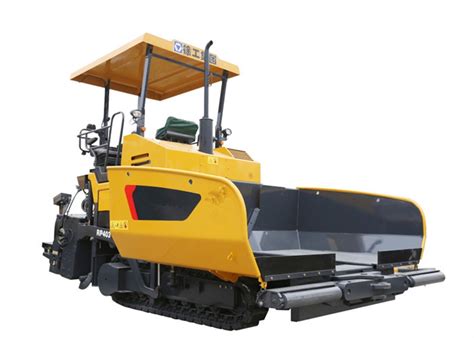 XCMG Concrete Asphalt Paver Machine Rental , 12 tons Hopper Capacity Road Paving Machine ...