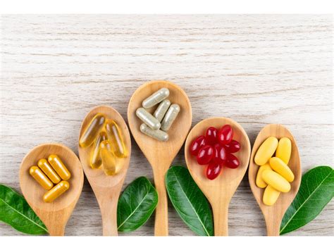 7 Ingredients Your Multivitamin Should Have, According to Experts ...