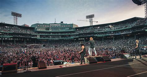 Large Outdoor Events Like Concerts Remain Safe Despite COVID Concerns, Experts Say - CBS Boston