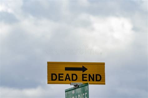 Dead end road sign stock photo. Image of signage, city - 242771204