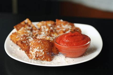 Crispy Fried Cheese Ravioli