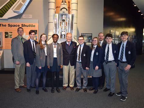 Students Meet Astronaut Bill Nelson at the Cradle of Aviation ...