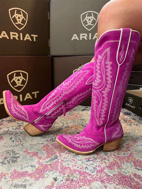 The boots you want so bad it hurts! | Pink cowgirl boots, Ariat boots outfit, Western boots outfit