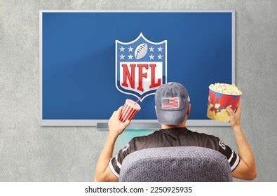 23 Watching Nfl On Tv Images, Stock Photos & Vectors | Shutterstock