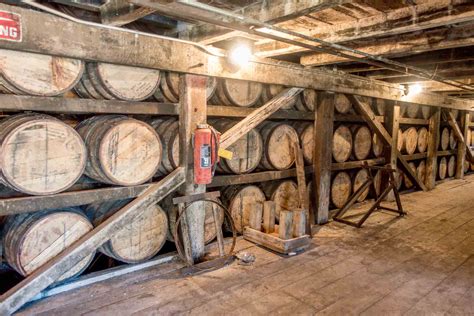 Jack Daniels Distillery Tour & Whiskey Tasting - Travel Addicts