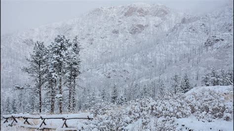 Winter storm dumps over 30 inches of snow in parts of Colorado