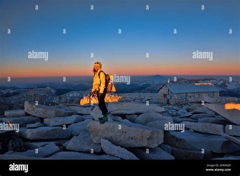 Mount Whitney summit at sunrise, John Muir Trail, Sierra Nevada, California, USA Stock Photo - Alamy