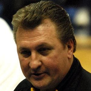 Bob Huggins (Basketball Coach) - Age, Birthday, Bio, Facts, Family, Net Worth, Height & More ...