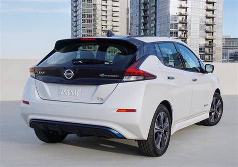 Nissan LEAF first electric car to pass 400,000 sales - Automacha