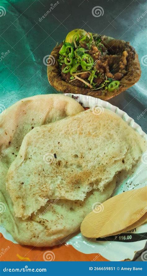 Chole Kulche Indian Street Food Dish Stock Image - Image of lunch, meat ...