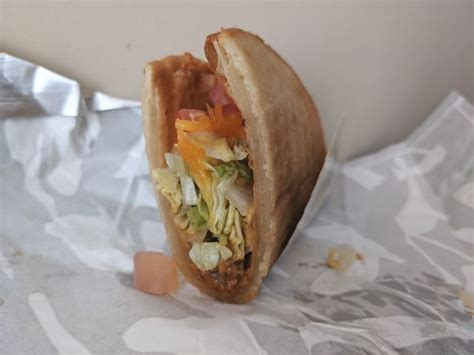 Review: Taco Bell - Quesalupa (2021)