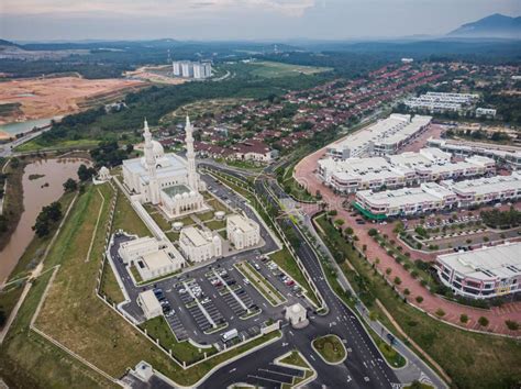 Masjid Seri Sendayan Aerial View Stock Photo - Image of attraction, dome: 168208828