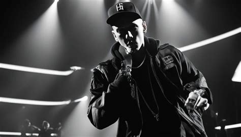 Why Doesn't Eminem Go to the Grammys?